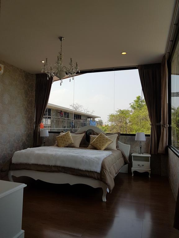 D-Sine Resort Бурирам Экстерьер фото