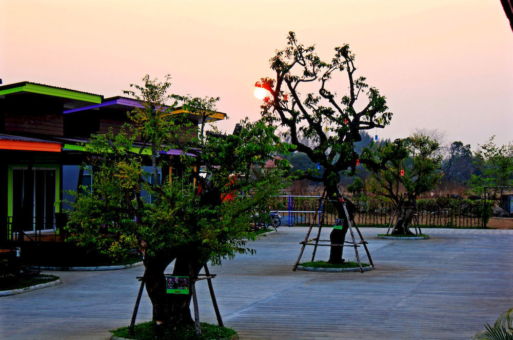 D-Sine Resort Бурирам Экстерьер фото